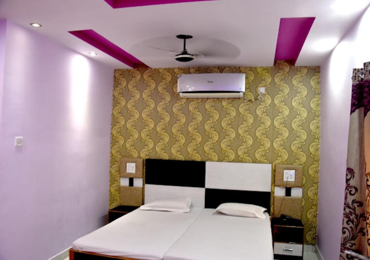 Hotel Roshan Varanasi Exterior photo