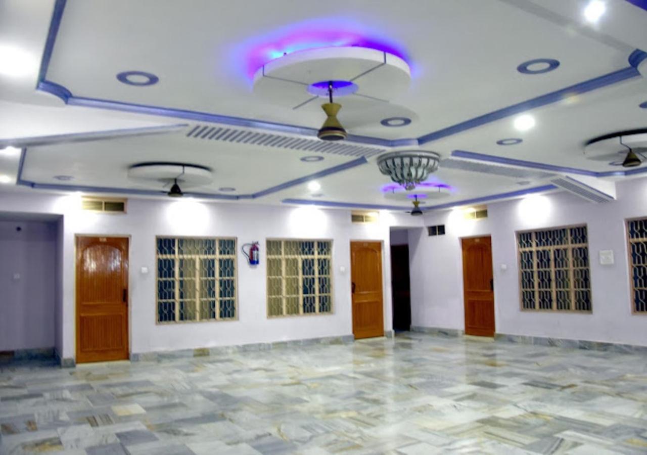Hotel Roshan Varanasi Exterior photo
