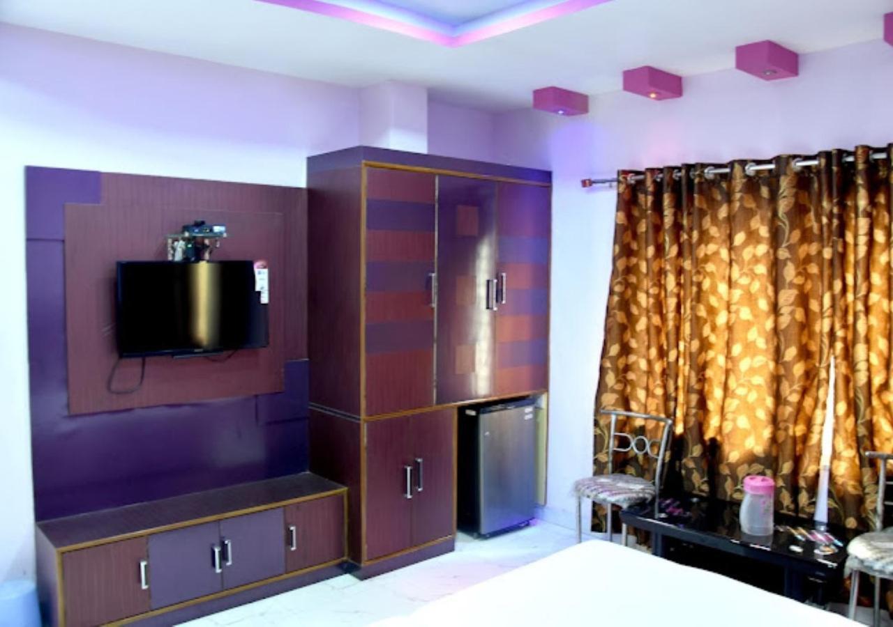 Hotel Roshan Varanasi Exterior photo