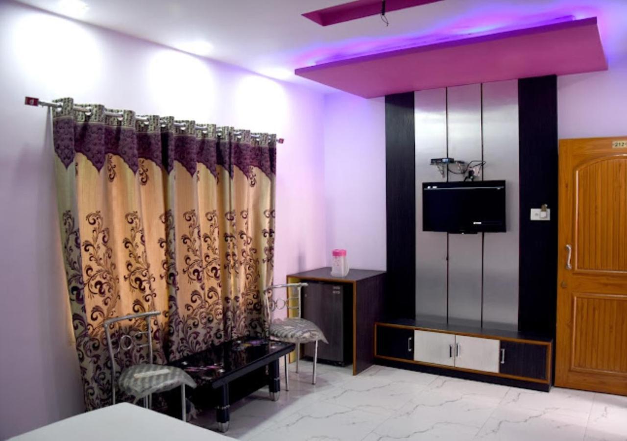 Hotel Roshan Varanasi Exterior photo